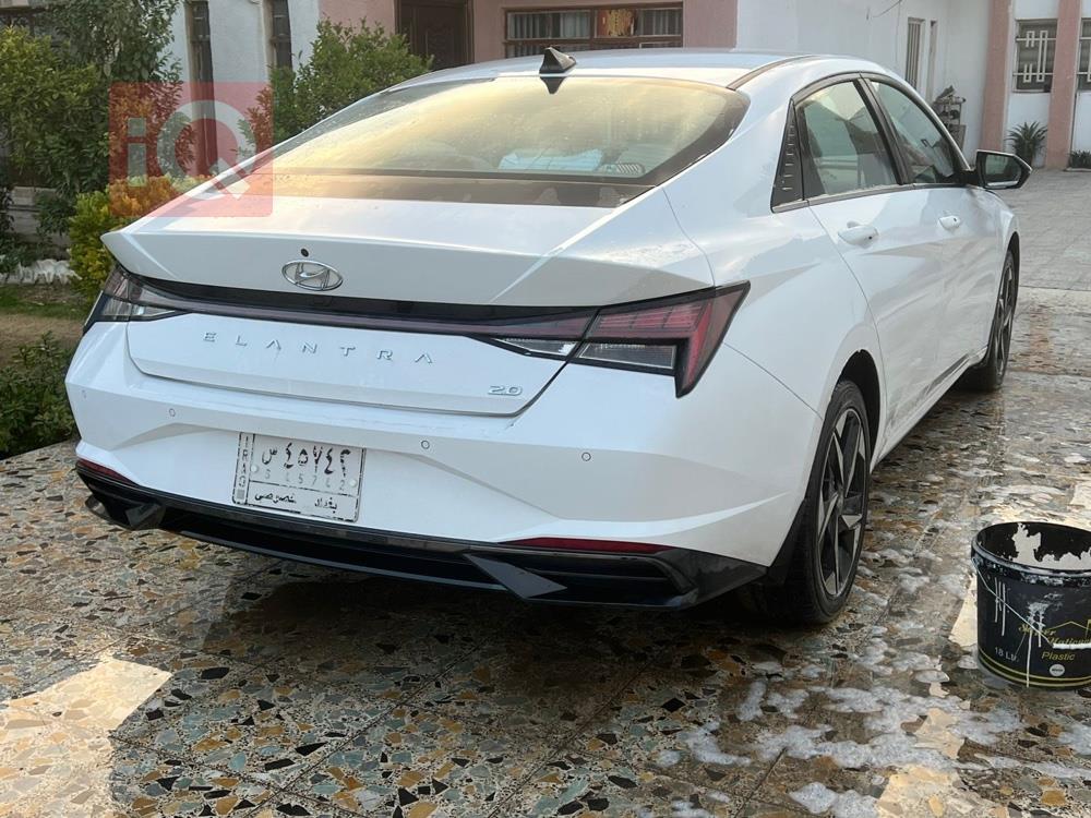 هیوندای ئەلەنترا